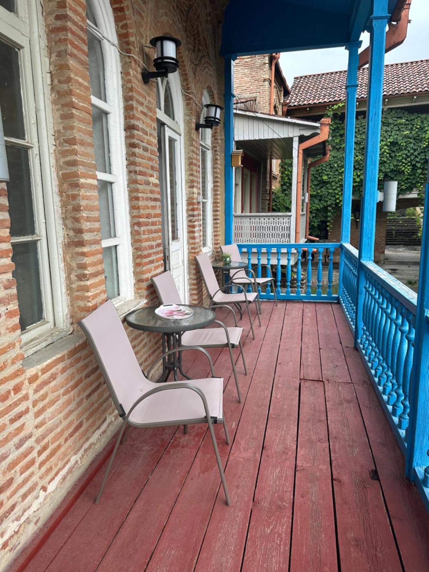 Hotel Golden Lion Signagi Exterior foto